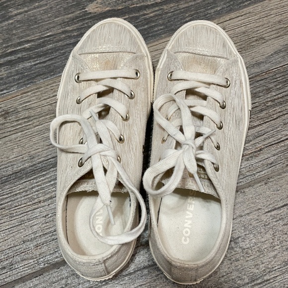 Gold Converse - Picture 4 of 7